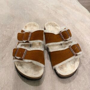 Birkenstock Women's Tan Suede Shearling Arizona Sandals